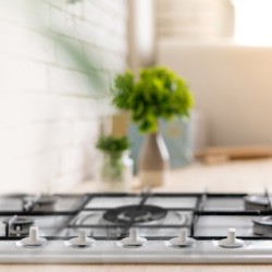 Hisense Hisense Piano Cottura a Gas 5 Fornelli 71 cm Acciaio Inox da Incasso con Bruciatore Wok